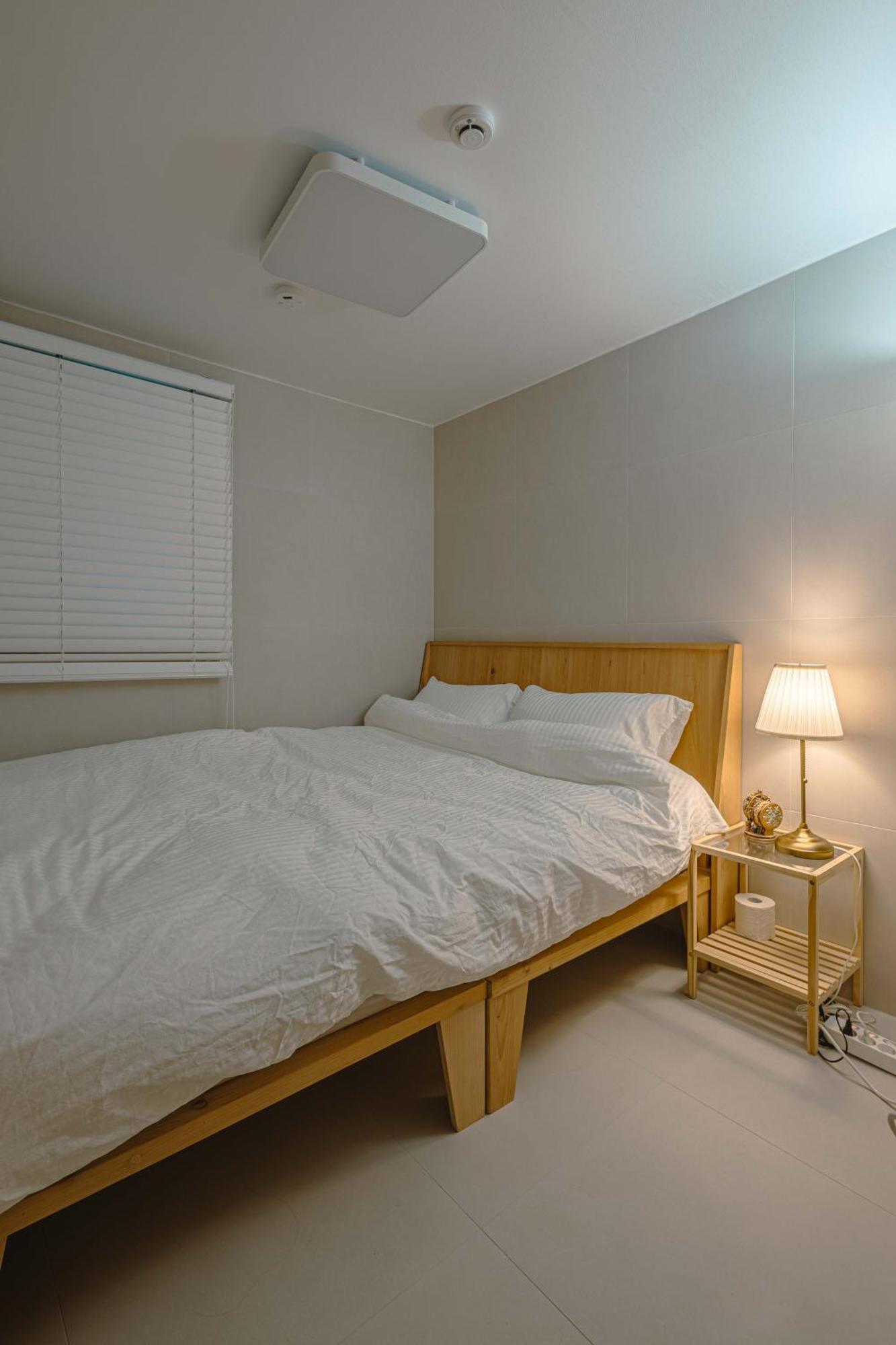 Marie'S House 102 Hongdae Hotel Сеул Екстериор снимка