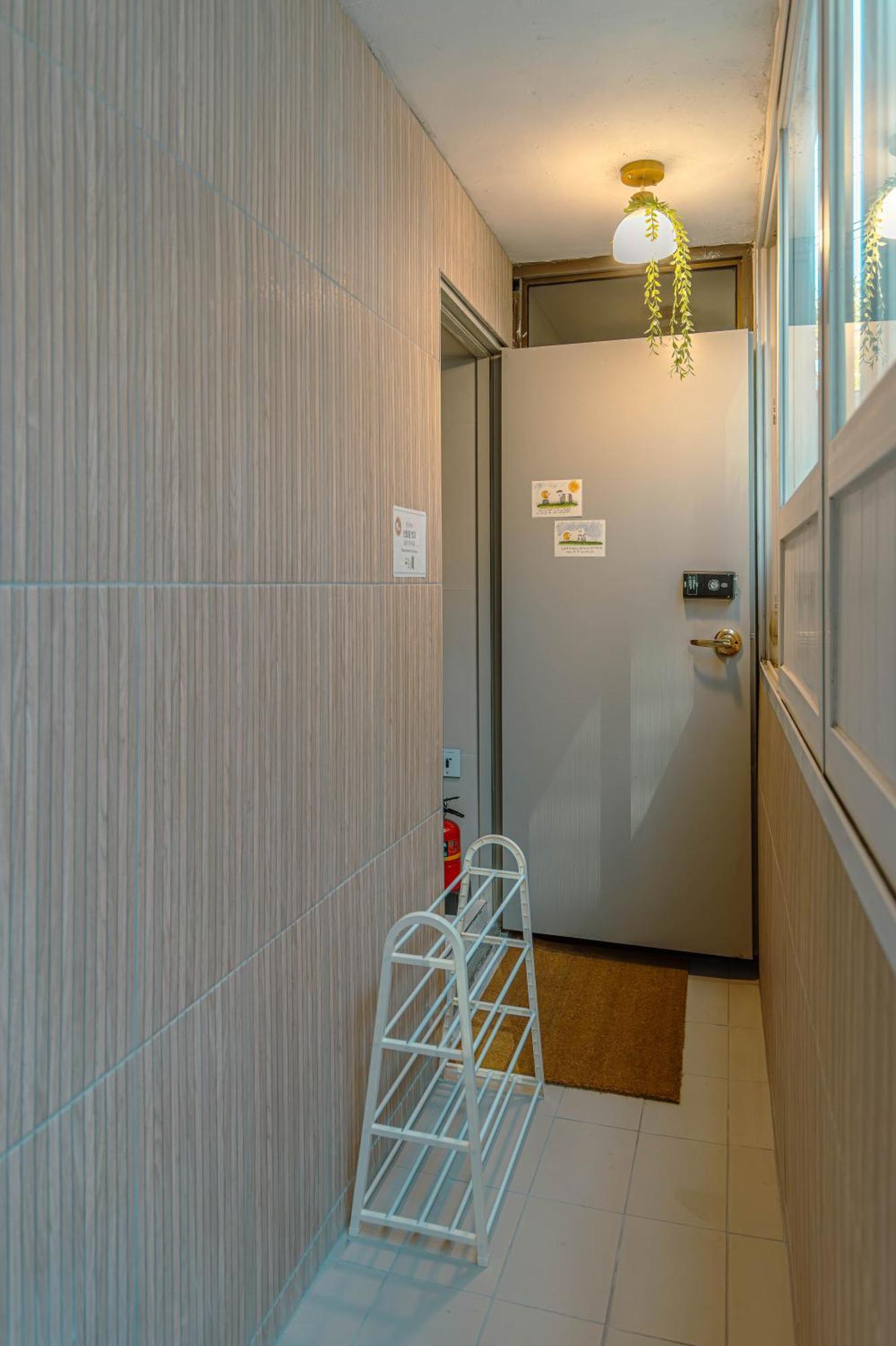 Marie'S House 102 Hongdae Hotel Сеул Екстериор снимка